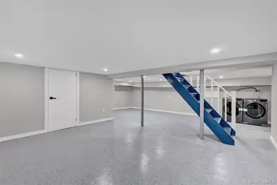 154 California Avenue, Freeport, NY 11520 - Photo 28