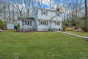 5 Valley Cir, Miller Place, NY 11764 - Photo 4