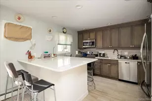 61 Cedar St, Massapequa, NY 11758 - Photo 4