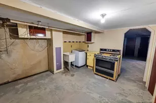 94-60 199th St, Hollis, NY 11423 - Photo 22