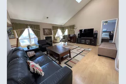 46 Vista Drive S, Manorville, NY 11949 - Photo 10