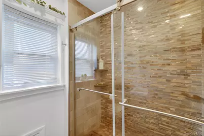 118 Third Avenue, Pelham, NY 10803 - Photo 24