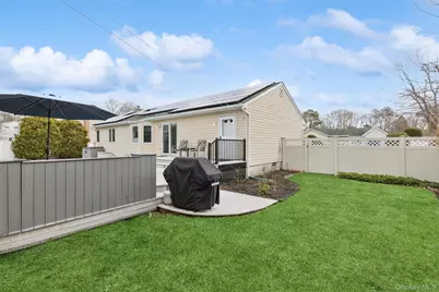 140 Oak Street, Medford, NY 11763 - Photo 26