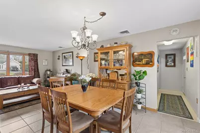 140 Oak Street, Medford, NY 11763 - Photo 6