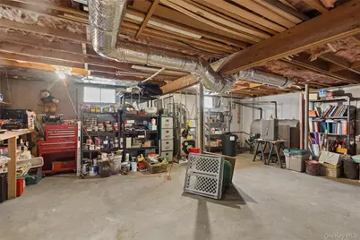 140 Oak Street, Medford, NY 11763 - Photo 32