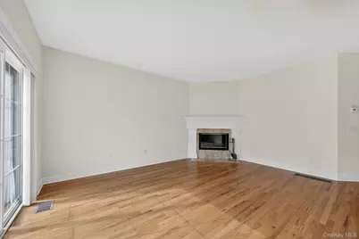 4 Pond Ridge Road, Milton, NY 12547 - Photo 8