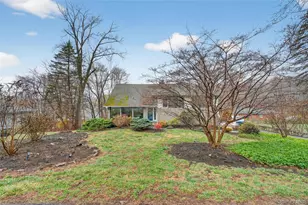 43 Woodbine Dr, Mahopac, NY 10541 - Photo 2