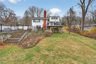 43 Woodbine Dr, Mahopac, NY 10541 - Photo 4