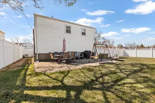 2 Fern Pl, Plainview, NY 11803 - Photo 30