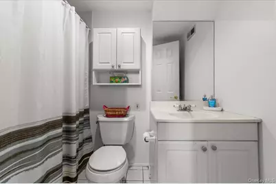 2 Fern Place, Plainview, NY 11803 - Photo 24