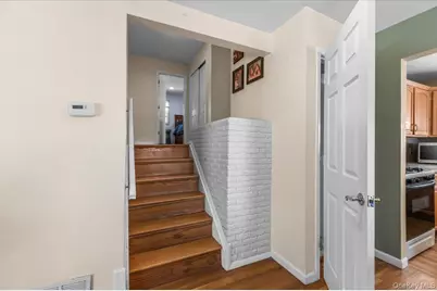 2 Fern Place, Plainview, NY 11803 - Photo 14