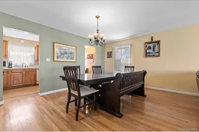 2 Fern Place, Plainview, NY 11803 - Photo 6