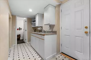 2 Fern Pl, Plainview, NY 11803 - Photo 26