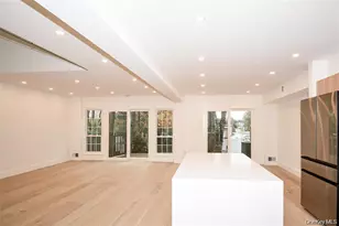 95 Woodlake Dr W, Woodbury, NY 11797 - Photo 8