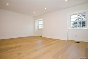 95 Woodlake Dr W, Woodbury, NY 11797 - Photo 18