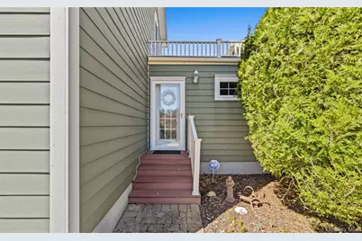 22 Peninsula Drive, Sag Harbor, NY 11963 - Photo 16