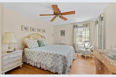 22 Peninsula Drive, Sag Harbor, NY 11963 - Photo 8