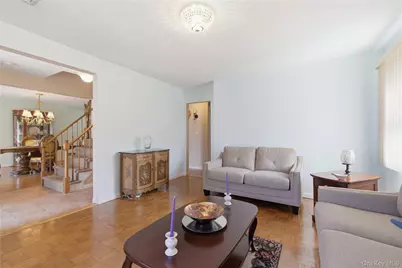 119 Woodoak Drive, Westbury, NY 11590 - Photo 10