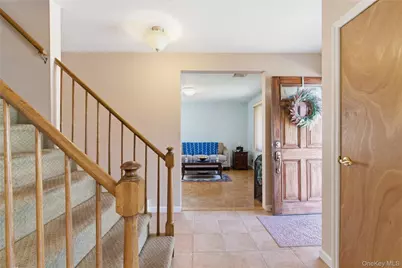 119 Woodoak Drive, Westbury, NY 11590 - Photo 8