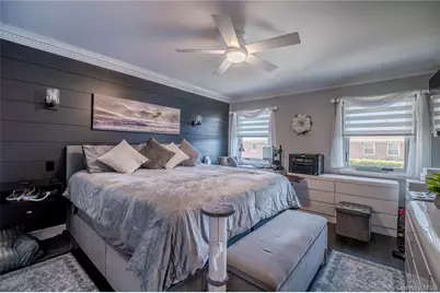 325 149th Street, Whitestone, NY 11357 - Photo 18