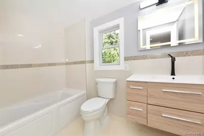 87 Dunlop Road, Huntington, NY 11743 - Photo 20