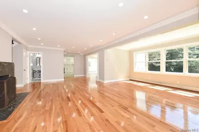 87 Dunlop Road, Huntington, NY 11743 - Photo 2