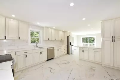 87 Dunlop Road, Huntington, NY 11743 - Photo 8