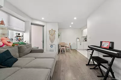 3720 Prince Street #11B, Flushing, NY 11354 - Photo 4