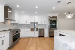 18 Acorn Ponds Dr, Roslyn, NY 11576 - Photo 4