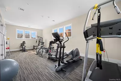 401 Breton Way, Glen Cove, NY 11542 - Photo 42