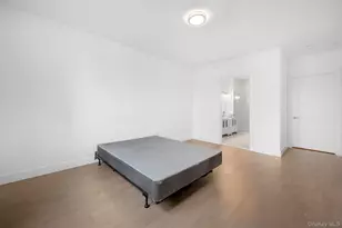 401 Breton Wy, Glen Cove, NY 11542 - Photo 22