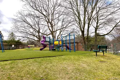 15 Fieldstone Drive #143, Hartsdale, NY 10530 - Photo 34