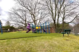 15 Fieldstone Dr, Hartsdale, NY 10530 - Photo 34