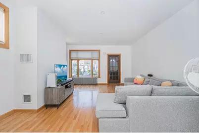 2071 E 35th Street, Brooklyn, NY 11234 - Photo 4