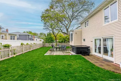 23 Geoffrey Lane, Hewlett, NY 11557 - Photo 4