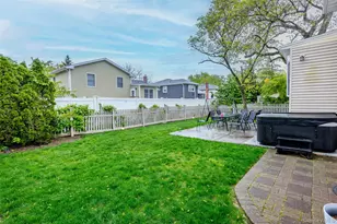 23 Geoffrey Ln, Hewlett, NY 11557 - Photo 8