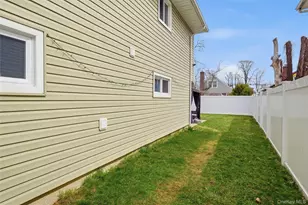 38 Sutton St, Hempstead, NY 11550 - Photo 20