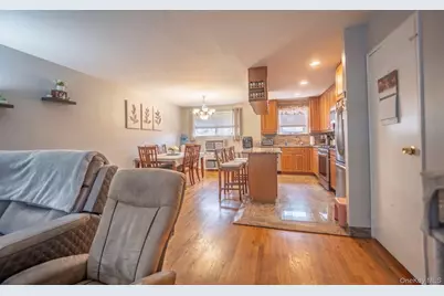 264 Throgs Neck Boulevard, Bronx, NY 10465 - Photo 12