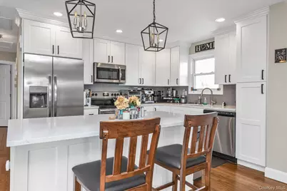 35 Lee Avenue, Babylon, NY 11702 - Photo 6