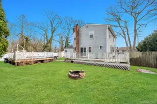 175 Shelby Ave, Holbrook, NY 11741 - Photo 20