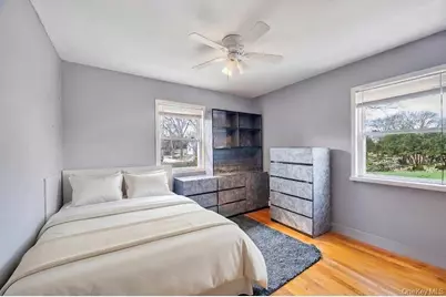 175 Shelby Avenue, Holbrook, NY 11741 - Photo 12