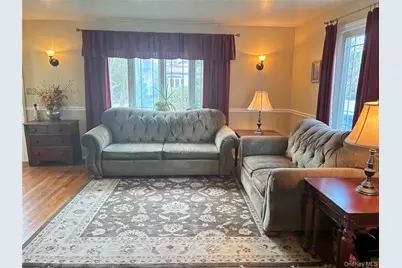 3 Chestnut Avenue, Floral Park, NY 11001 - Photo 4