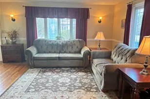 3 Chestnut Ave, Floral Park, NY 11001 - Photo 4