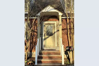 3 Chestnut Avenue, Floral Park, NY 11001 - Photo 2