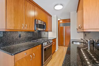 17-85 215th Street #8G, Bayside, NY 11360 - Photo 10