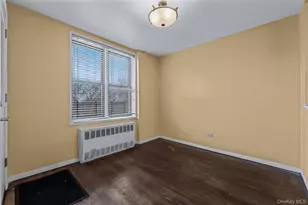 43-25 Douglaston Pkwy, Douglaston, NY 11363 - Photo 14