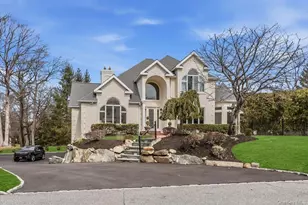 1 Kistela Ct, Northport, NY 11768 - Photo 2