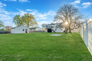 146 Awixa Ave, Bay Shore, NY 11706 - Photo 36