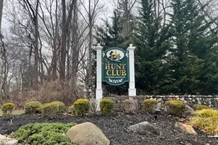 4 Fox Path, Coram, NY 11727 - Photo 2