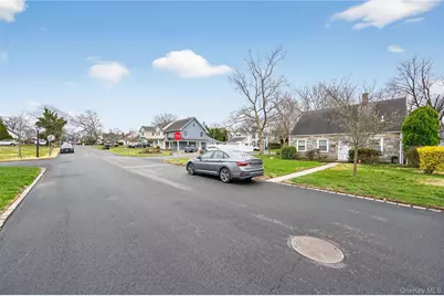 306 Curtis Avenue, Carle Place, NY 11514 - Photo 8